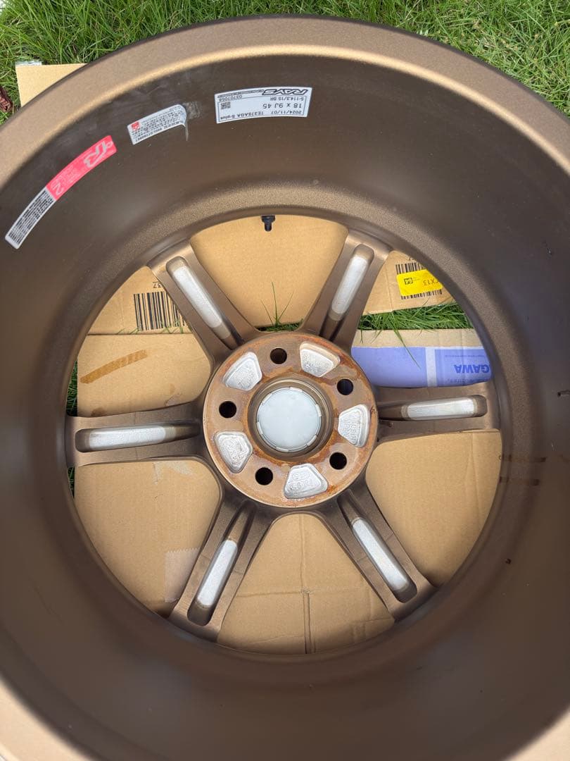 レイズTE37saga-splus 18インチ9J pcd114.3