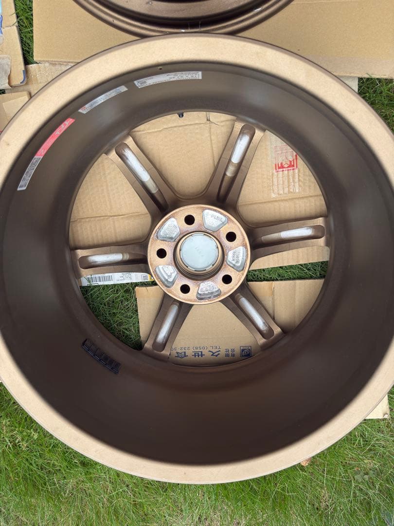 レイズTE37saga-splus 18インチ9J pcd114.3