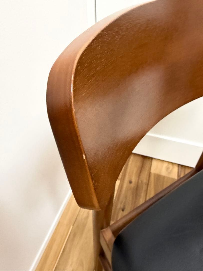 【カリモク60】Tチェア ダイニングチェア スタンダードブラック