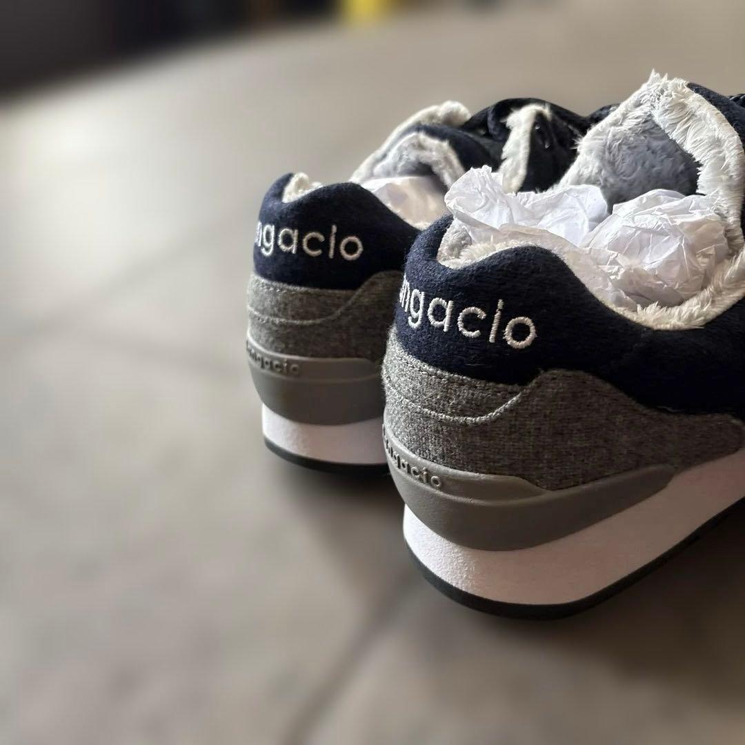 24㌢　スニーカー　新品