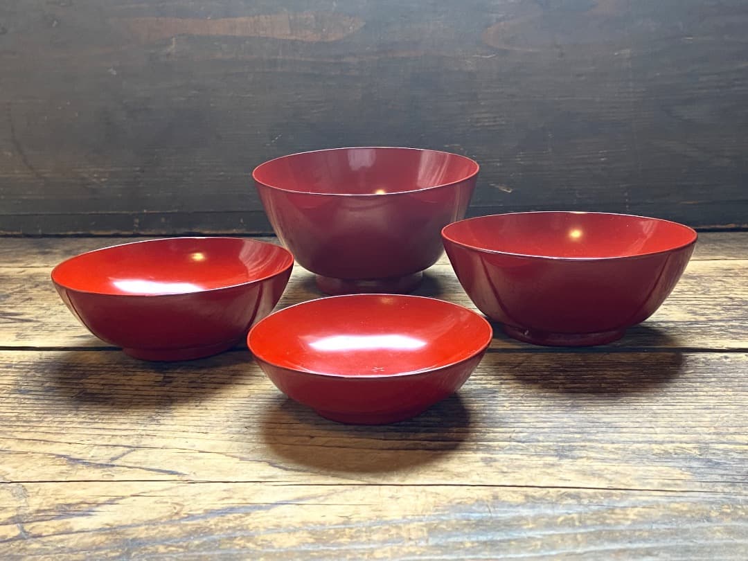 ミャ　プロフ必読願います♪ 能登蔵出し 輪島塗 朱漆 入れ子 四つ椀 4客