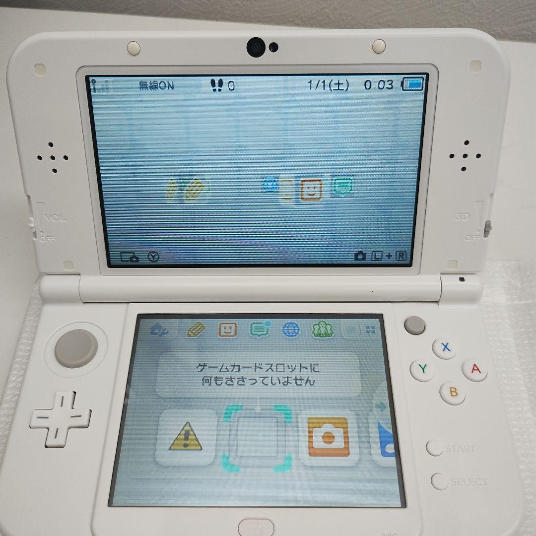 New ニンテンドー 3DSLL パールホワイト　美品　保証書あり　おまけ付き