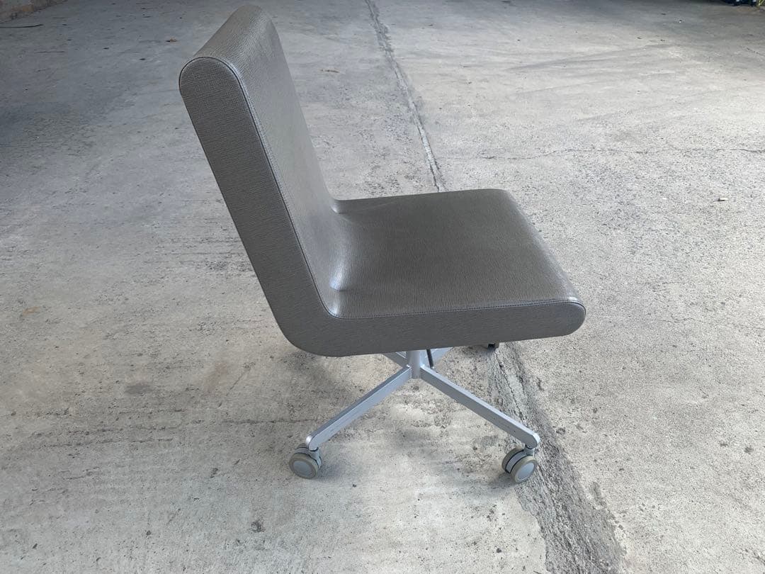 Cassina ixc. BOOMERANG キャスター ビンテージ No.1