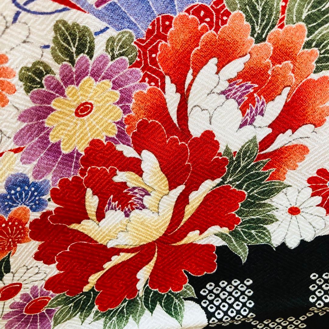 七五三 七歳‼️正絹絞り豪華絢爛‼️手毬花々金彩煌びやか際立つ銘品‼️作り帯楽々人気