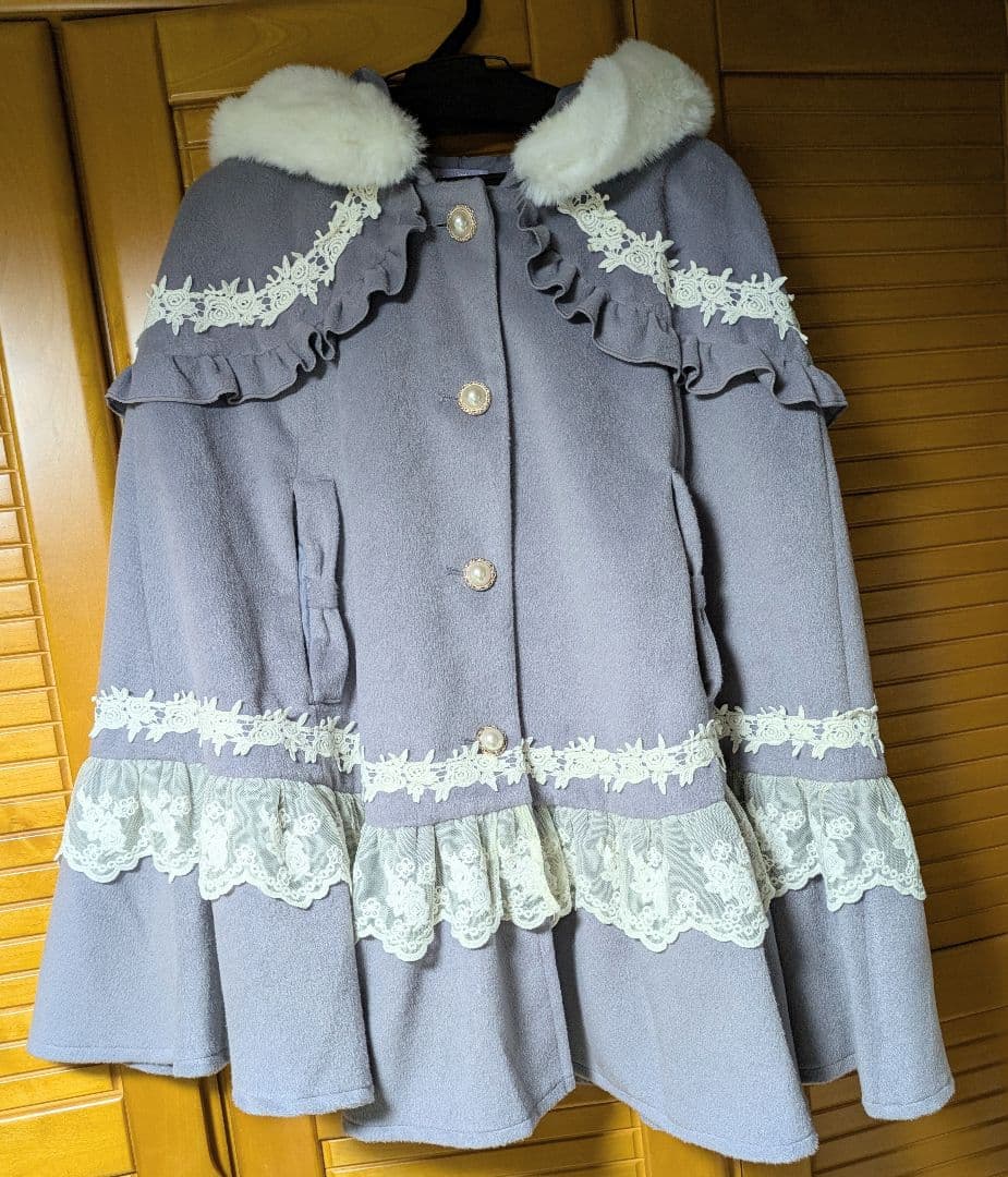 axes femme　kawaii　冬用ポンチョ