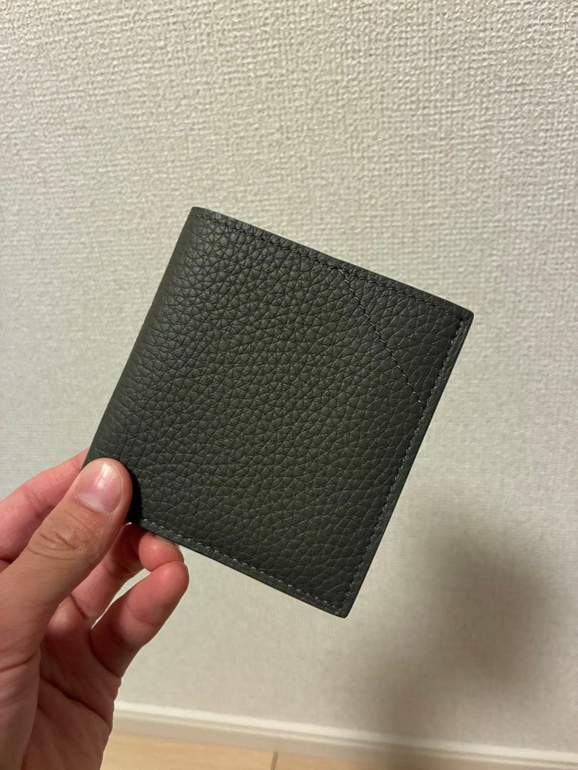 カミーユ・フォルネ　ウォレット　二つ折り財布　グレー