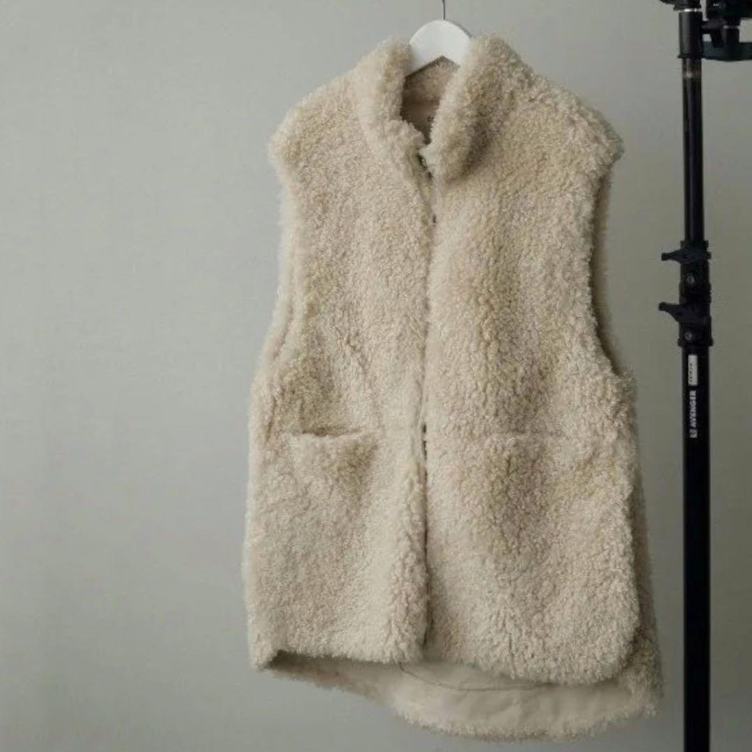 美品　anuke アンヌーク Eco Fur Vest エコファーベスト