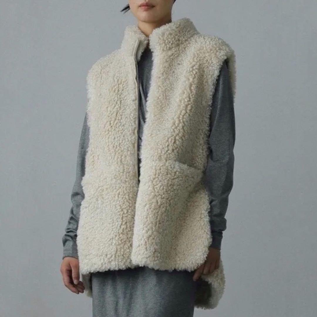 美品　anuke アンヌーク Eco Fur Vest エコファーベスト