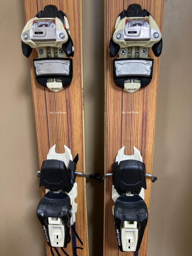 FISCHER スキー板 ワテア101 木目調 /MARKERバインディング付き