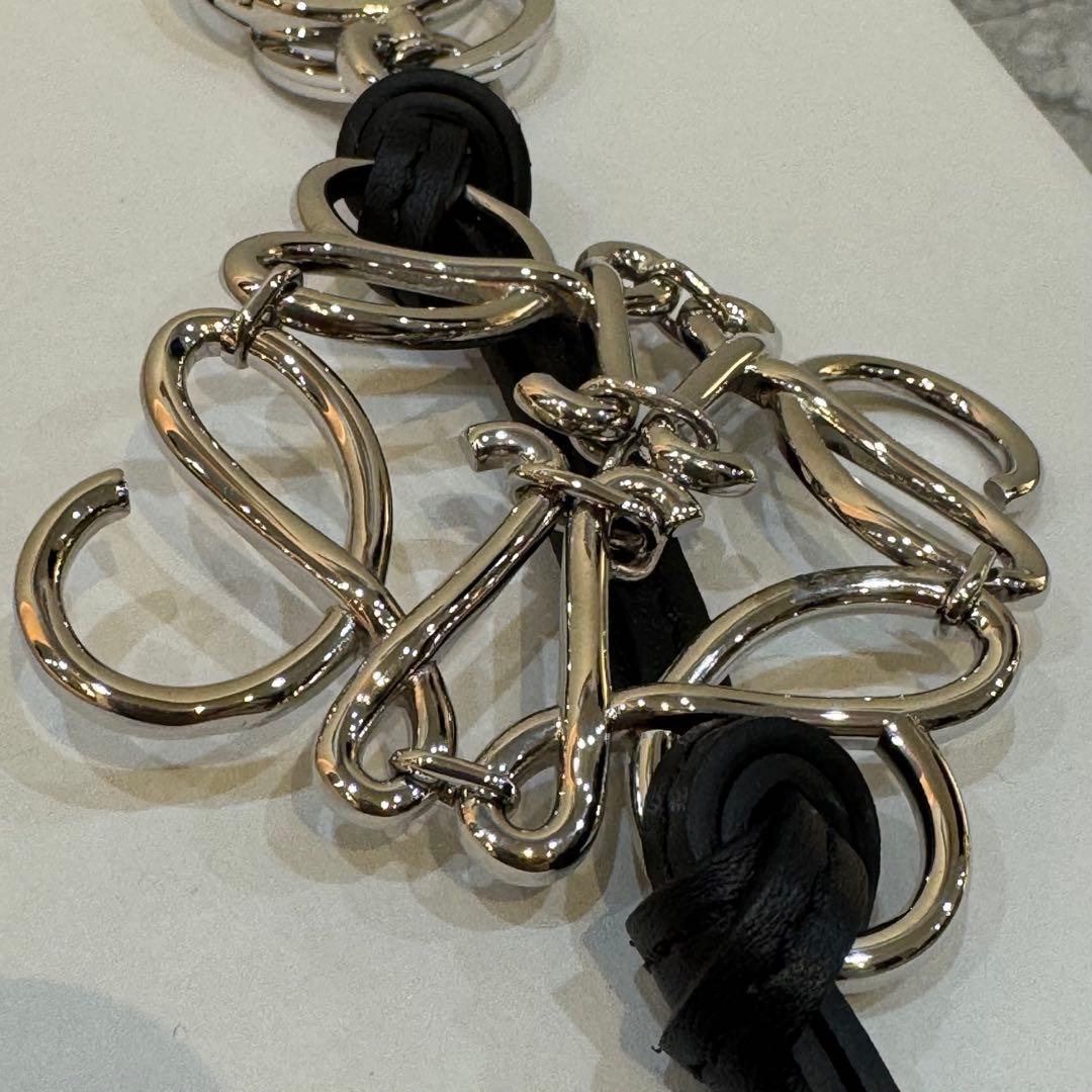 コトラLOEWE ロエベ メタリック アナグラム チャーム キーリング