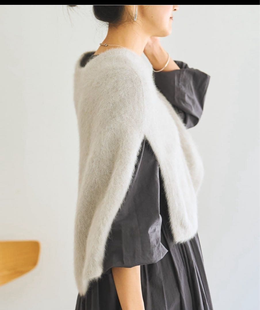 美品 ☆ファーニットポンチョ BEARDSLEY(ビアズリー