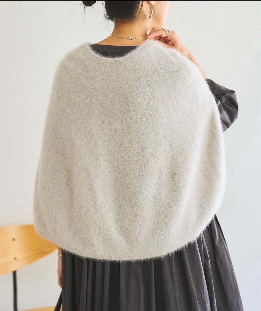 美品 ☆ファーニットポンチョ BEARDSLEY(ビアズリー