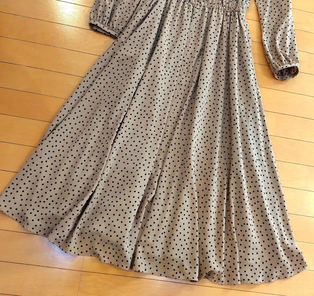 ミ*リ様 レリアン 近年モデル ベージュドットロングワンピース