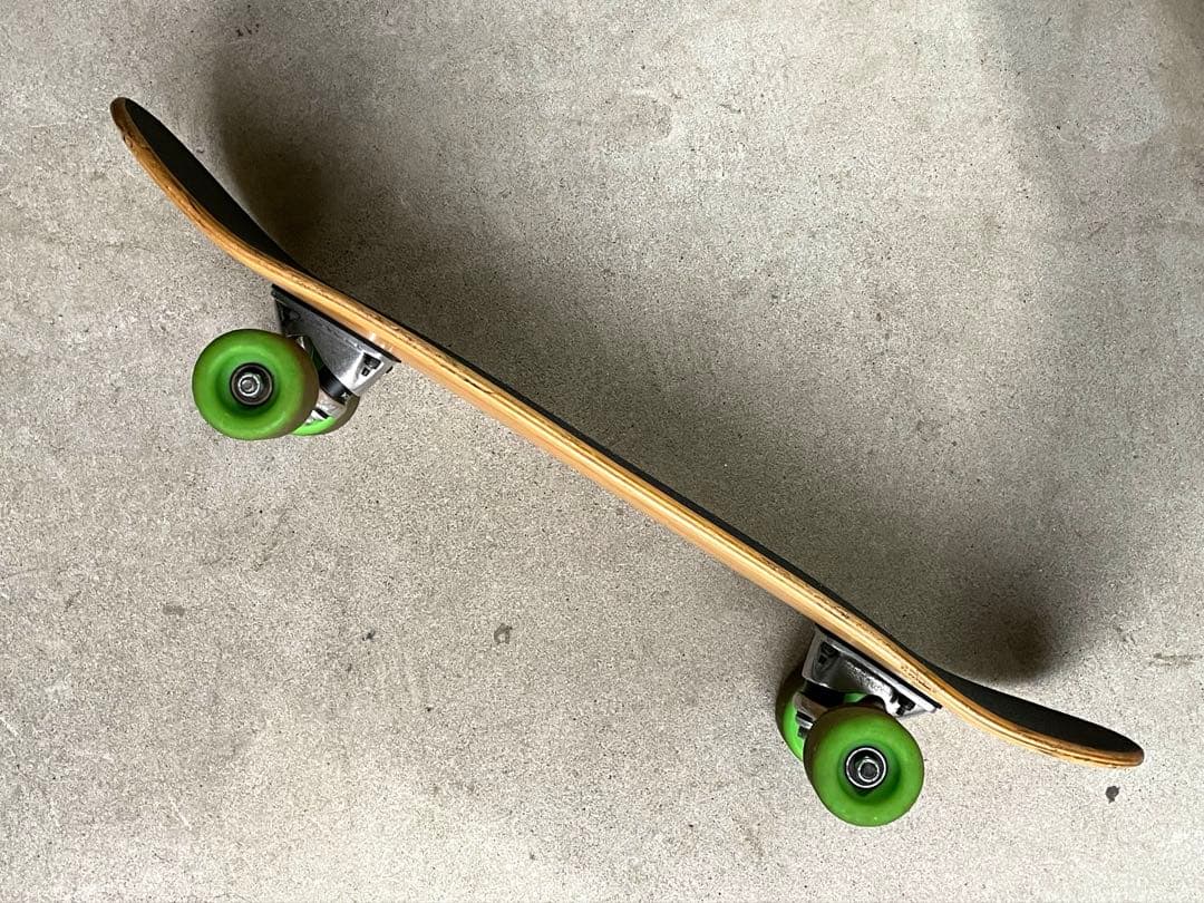 フリースタイル　フラットランド　スケートボード