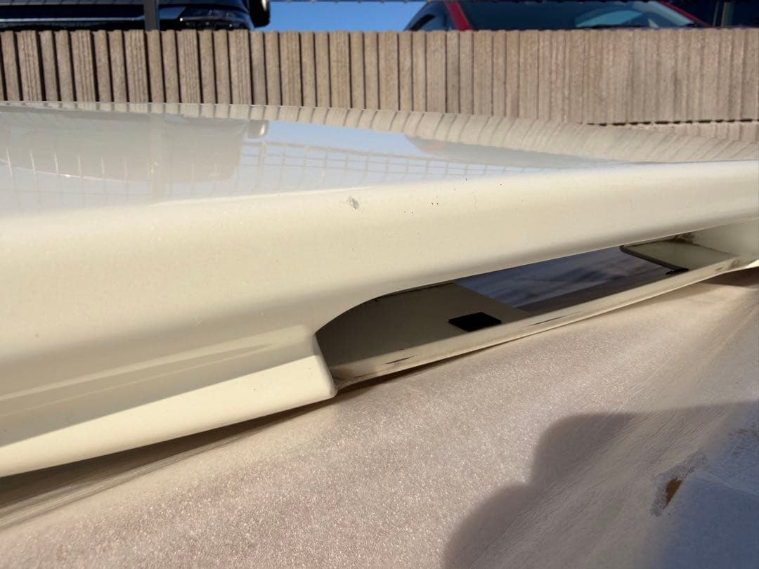 え品　日産エルグランドE52 純正OPリアスポイラー