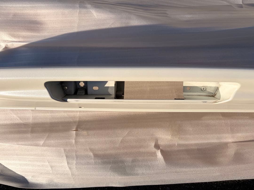 え品　日産エルグランドE52 純正OPリアスポイラー