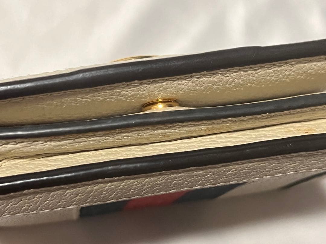 《値下げしました》GUCCI オフィディア マーモント シェリーライン 折り財布
