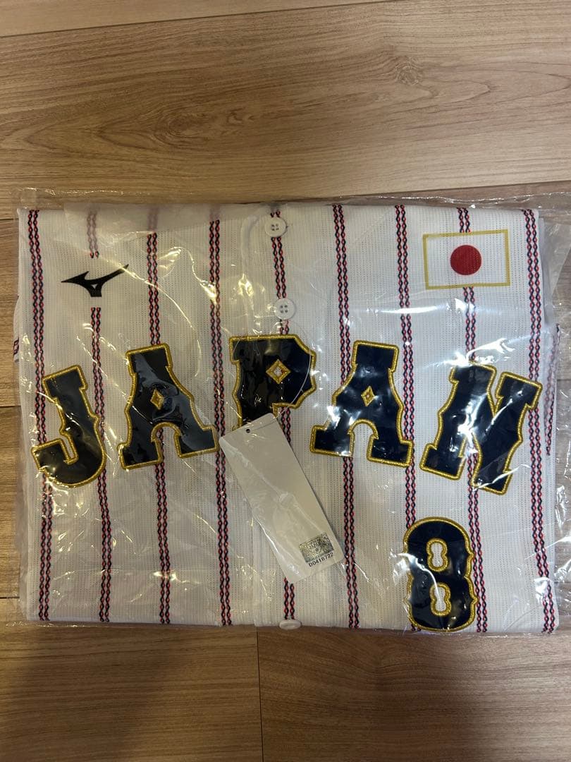 日本シリーズ開幕　2025年侍ジャパンモデルレプリカユニフォーム　佐藤輝明選手