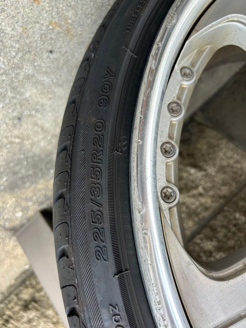 トラフィックスターRTS4本 20インチ 8.5J/9.5J タイヤ1本付バリ溝