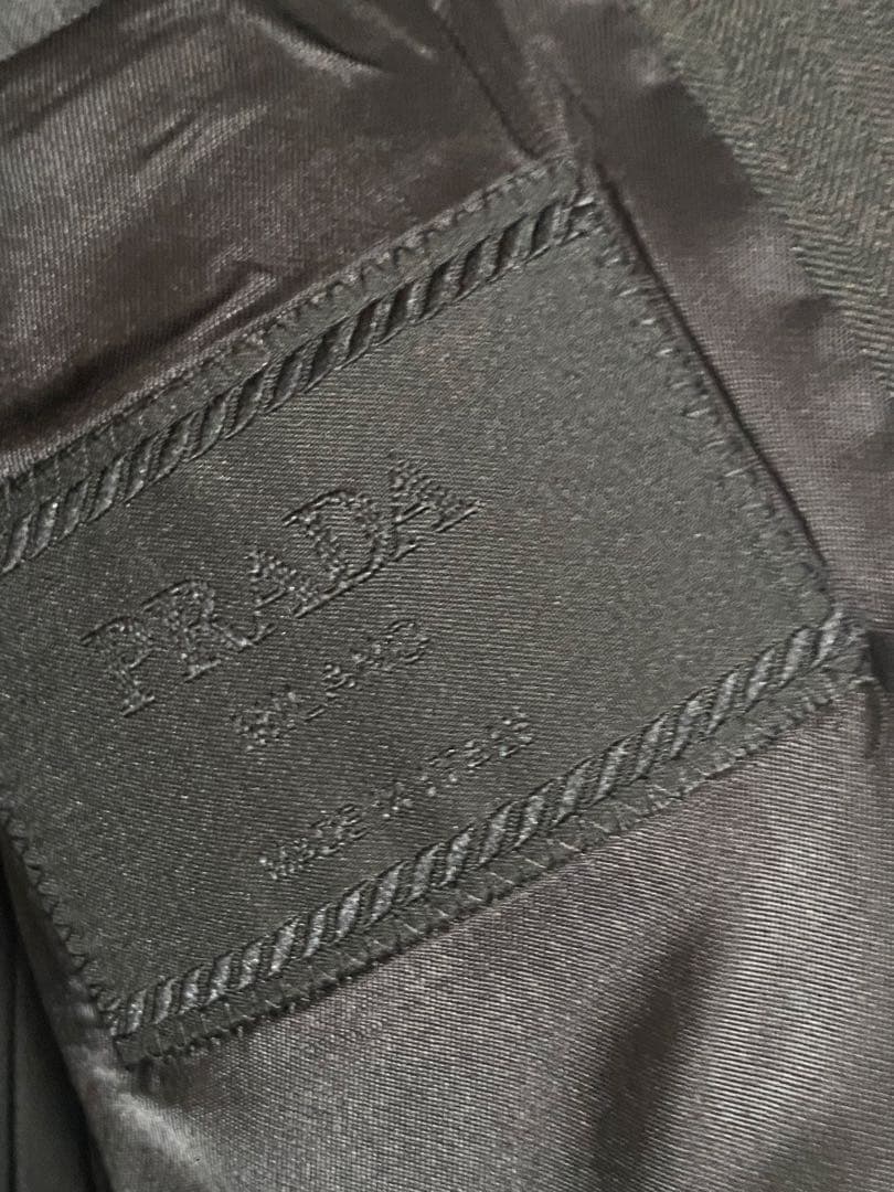 宮*夫様 ★美品★プラダ★シャドーストライプ希少テクノストレッチウールスーツ３Ｂ