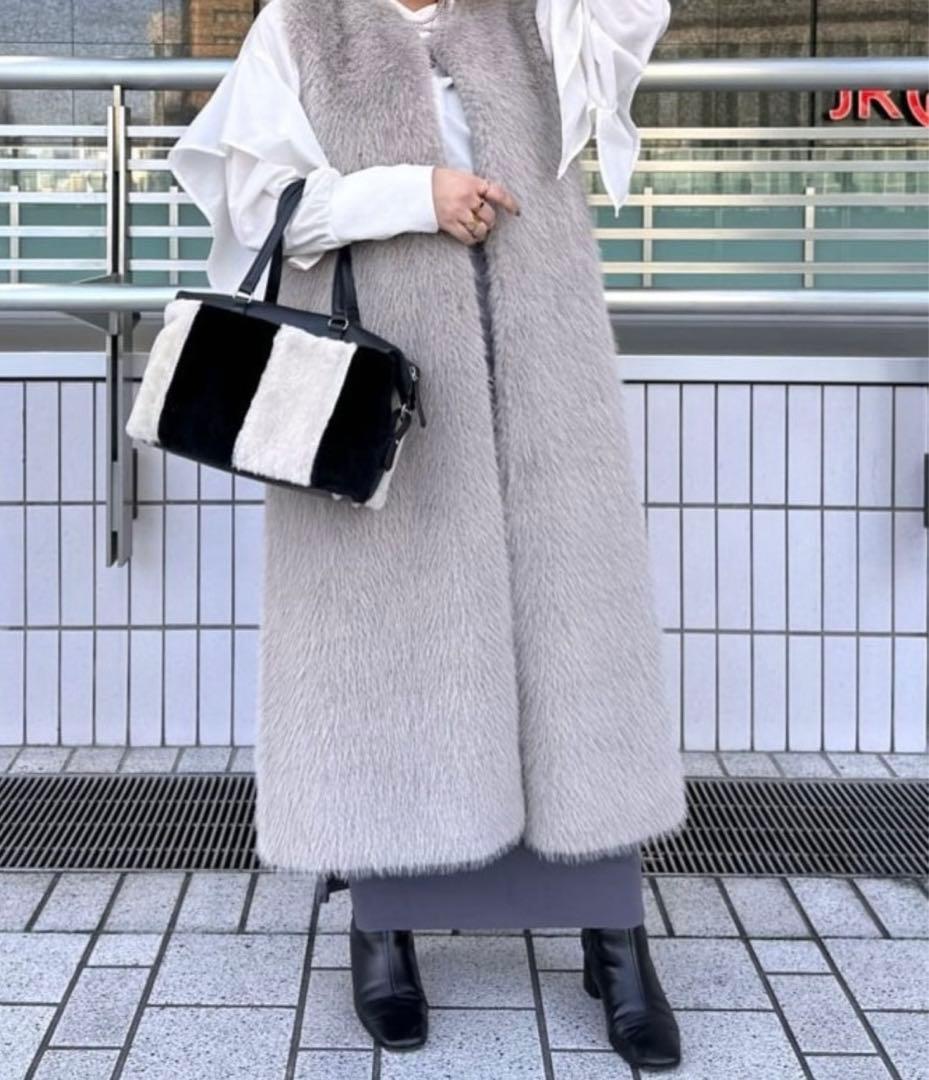 24AW イアパピヨネ スミスタイル フェイクフォックスロングベスト　ジレ