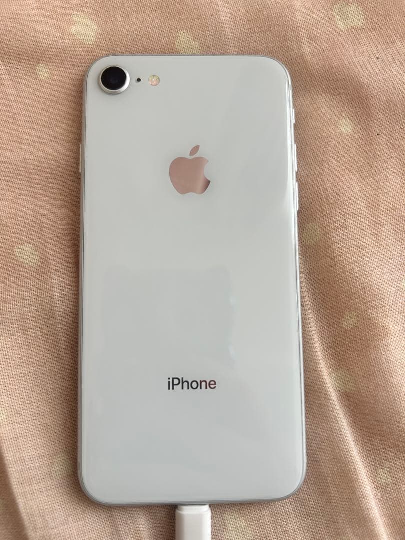 Apple iPhone 8 ホワイト 本体