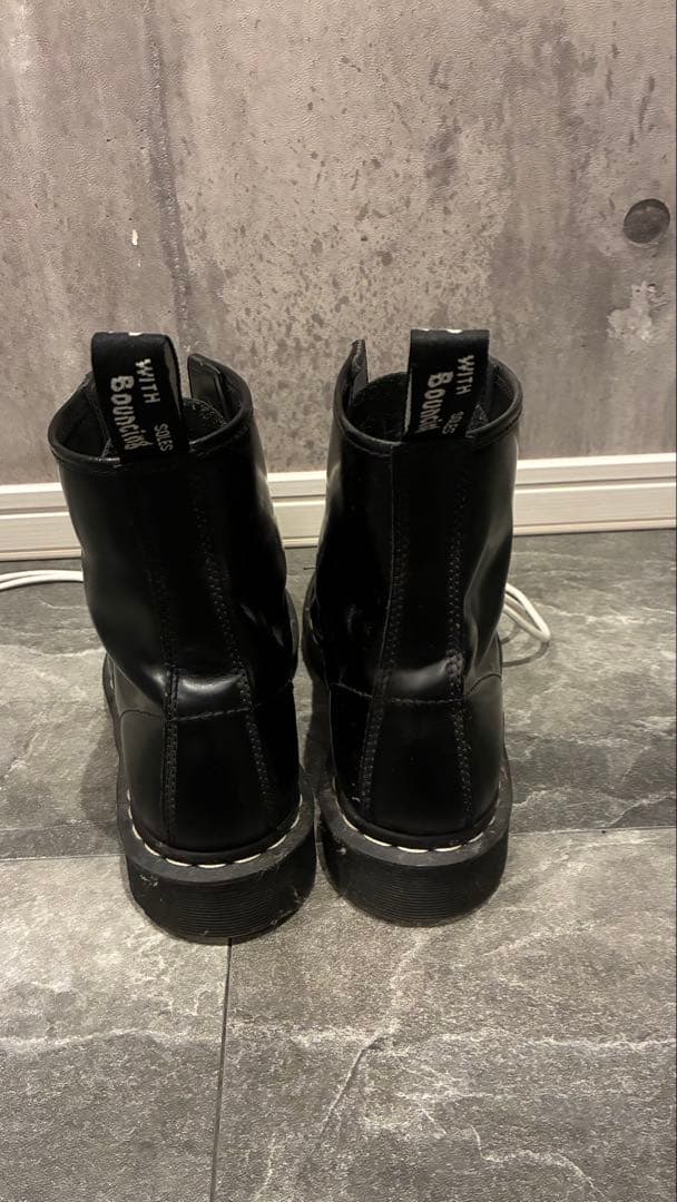 ドクターマーチン8ホール ブーツ ホワイトステッチ　UK8