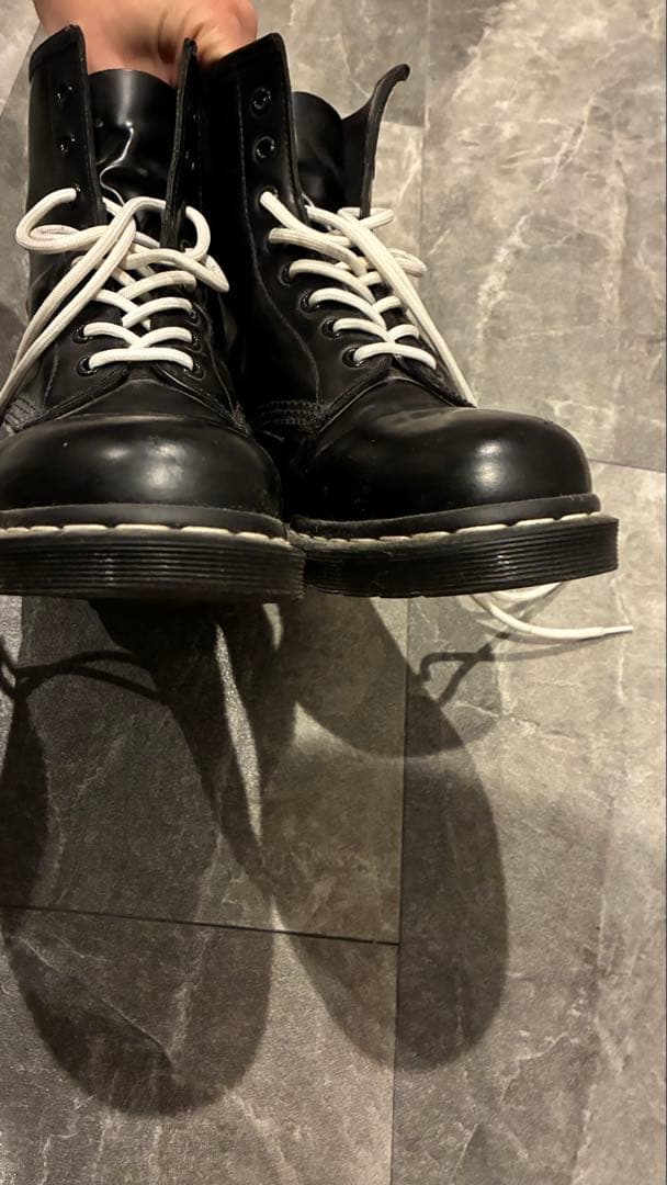 ドクターマーチン8ホール ブーツ ホワイトステッチ　UK8