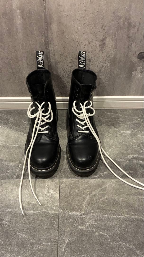 ドクターマーチン8ホール ブーツ ホワイトステッチ　UK8