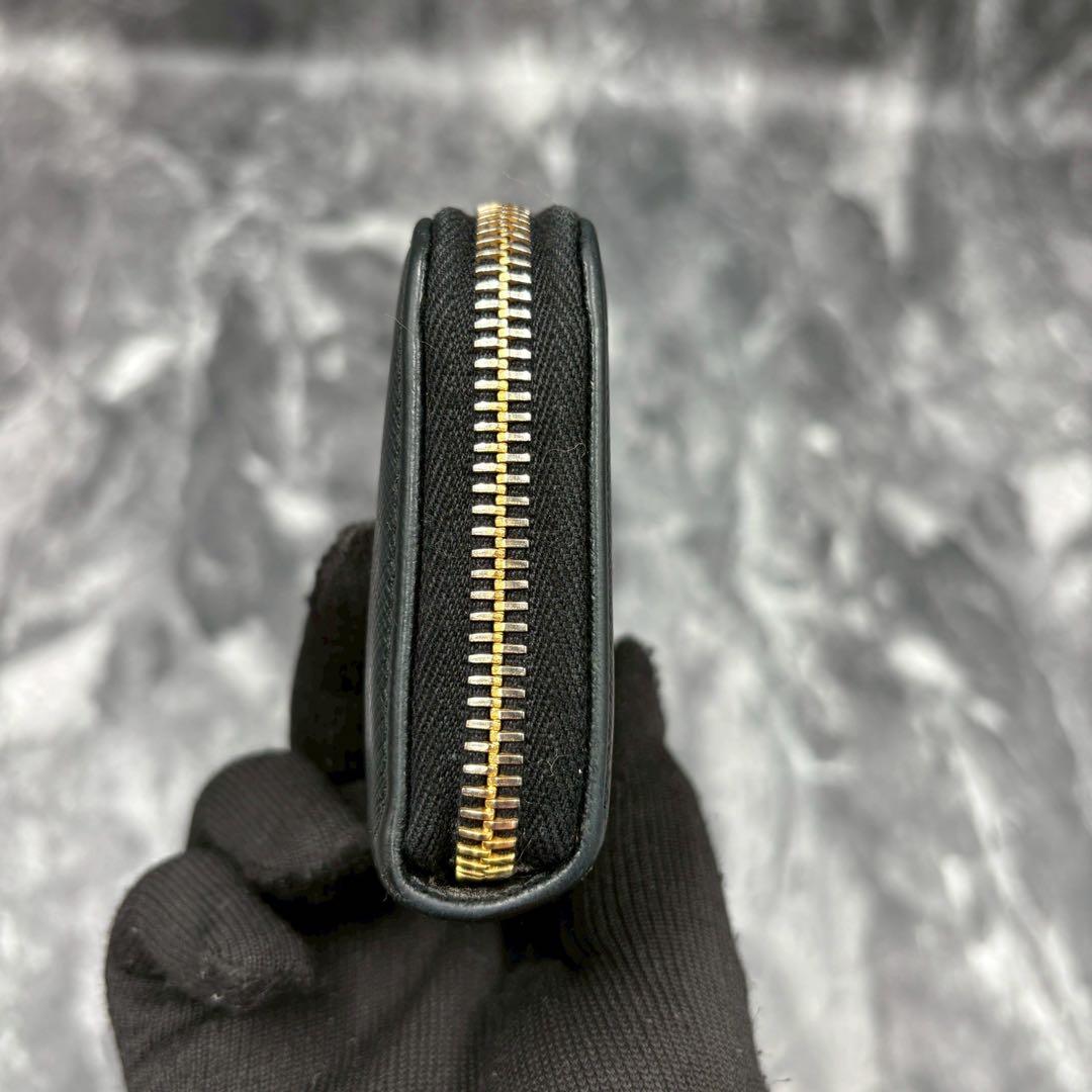 ✨鑑定済✨ PRADA ケース サフィアーノレザー メタル 黒 ゴールド