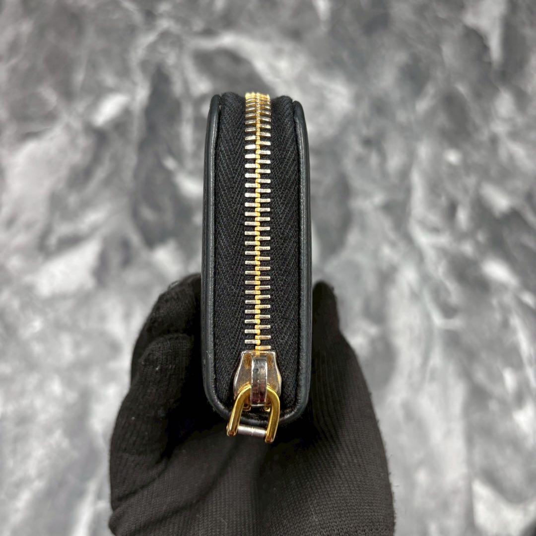 ✨鑑定済✨ PRADA ケース サフィアーノレザー メタル 黒 ゴールド