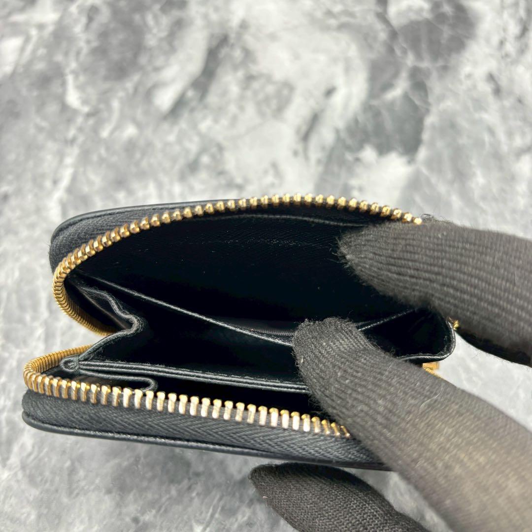 ✨鑑定済✨ PRADA ケース サフィアーノレザー メタル 黒 ゴールド