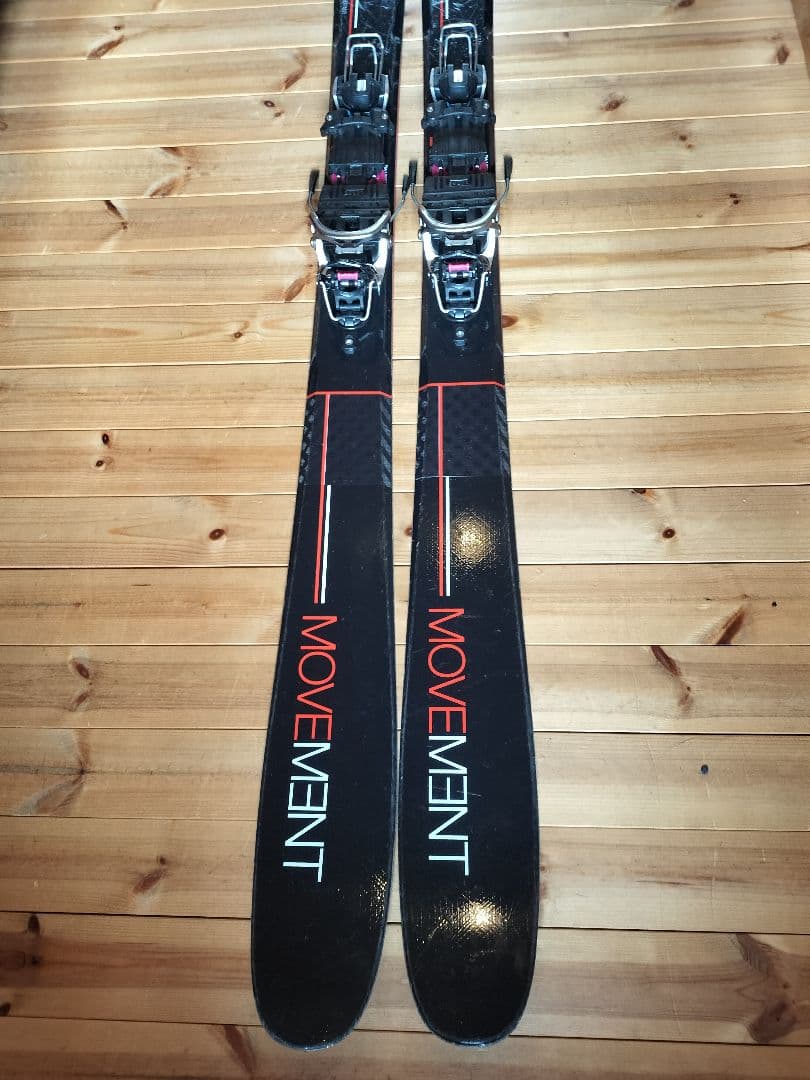 テレマークスキーNTN　板　ビィンディング　ブーツのセット