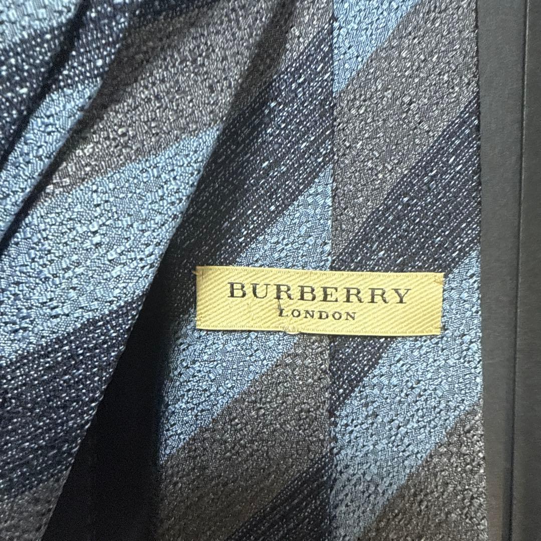 バーバリーロンドン　ネクタイ　紺　ホース騎士　ストライプ