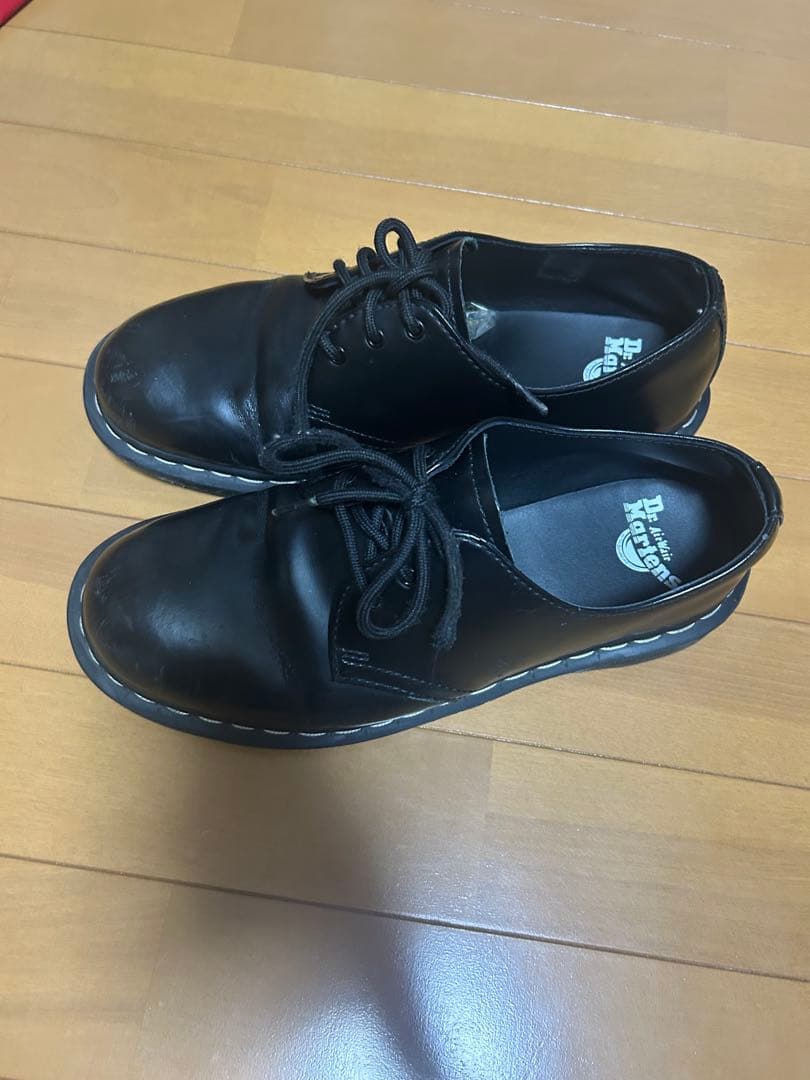 Dr. Martens ブーツ　白ステッチ