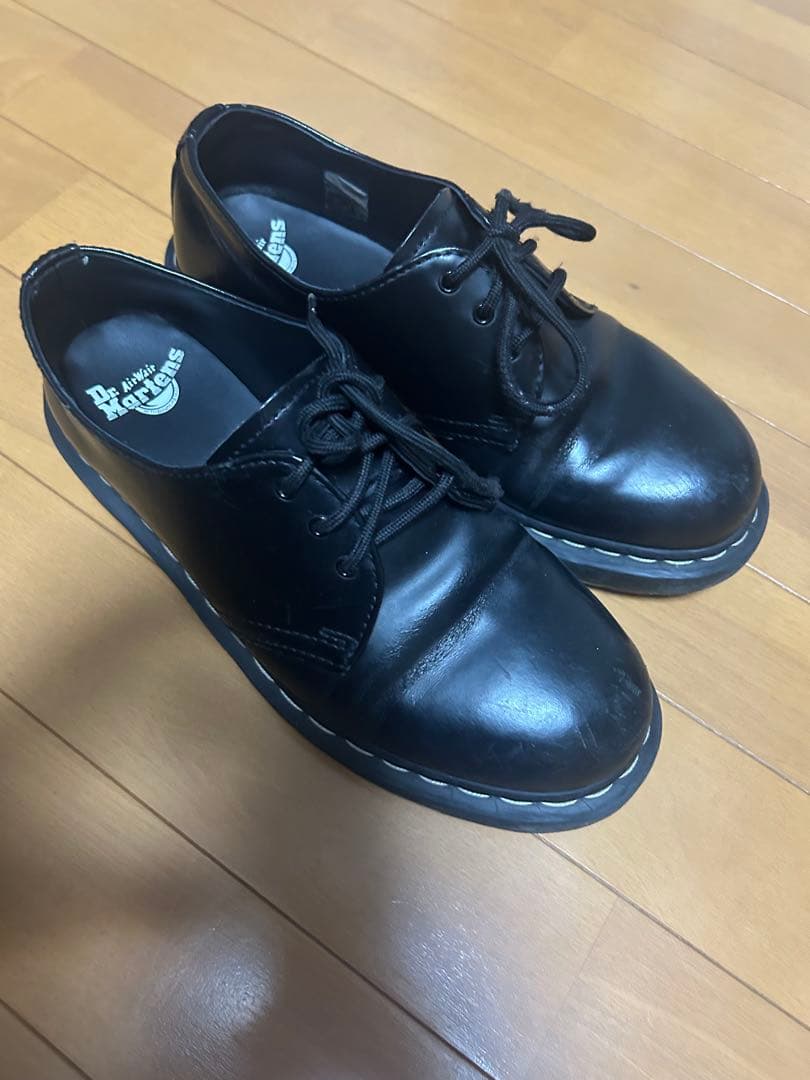 Dr. Martens ブーツ　白ステッチ