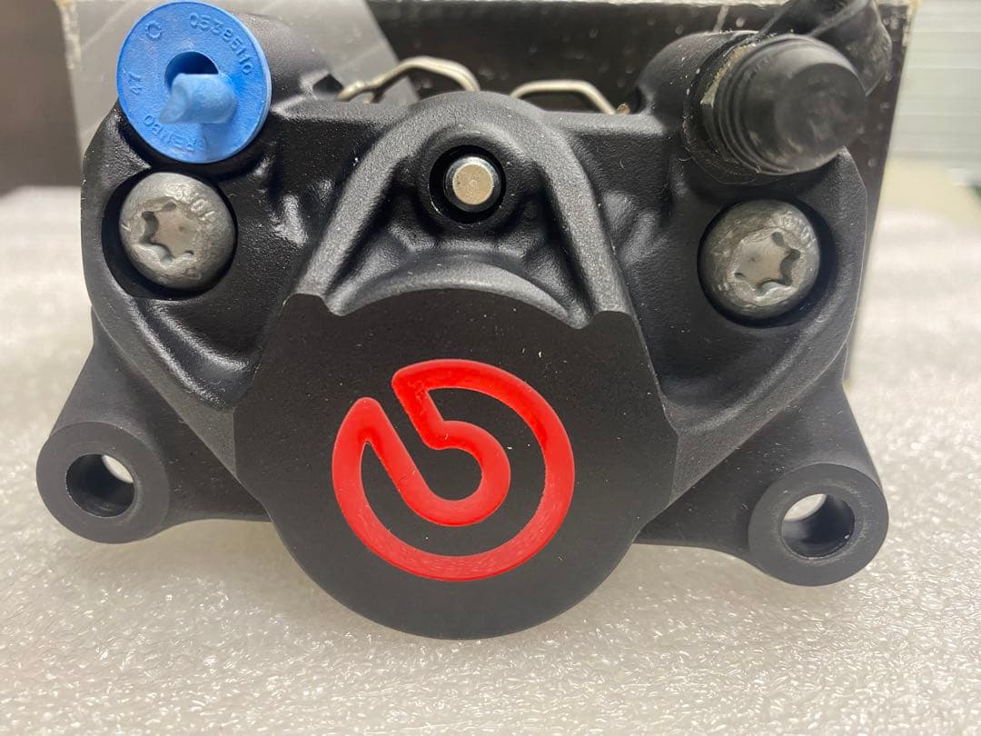 Brembo ブレーキキャリパー 新カニ34ブラック