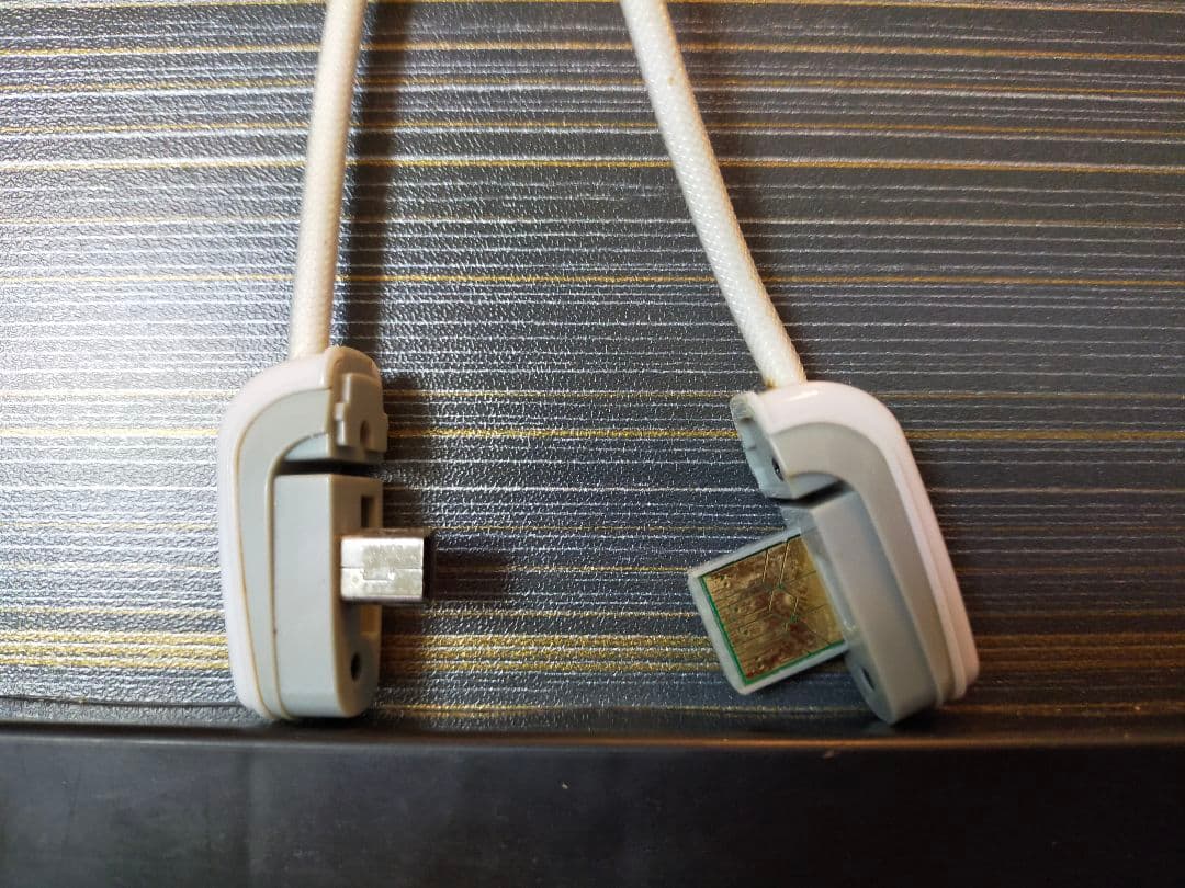 PSP 本体&ソフト4本&映画1本　画面接続ケーブル　メモリ数個　GPSアダプタ