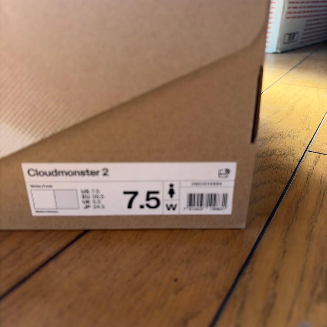 オン　　クラウドモンスター2 24.5センチ￼