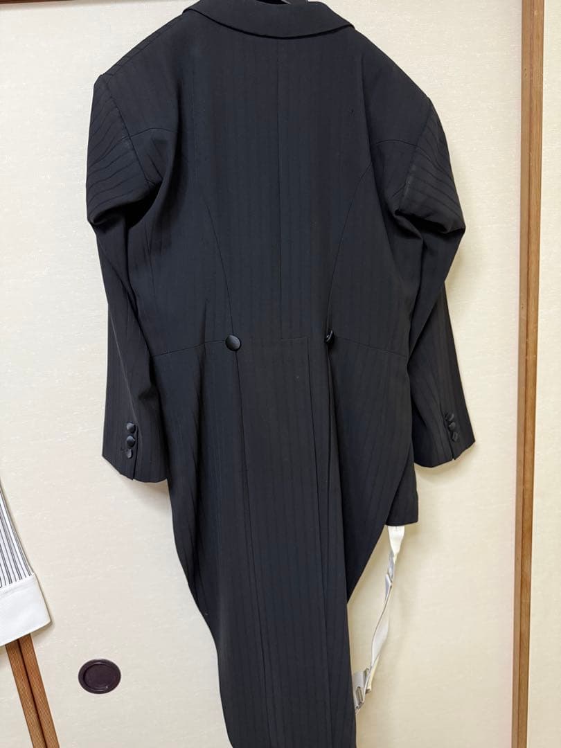 【期間限定値下げ】社交ダンス　燕尾服　衣装　専用衣装ケース付き