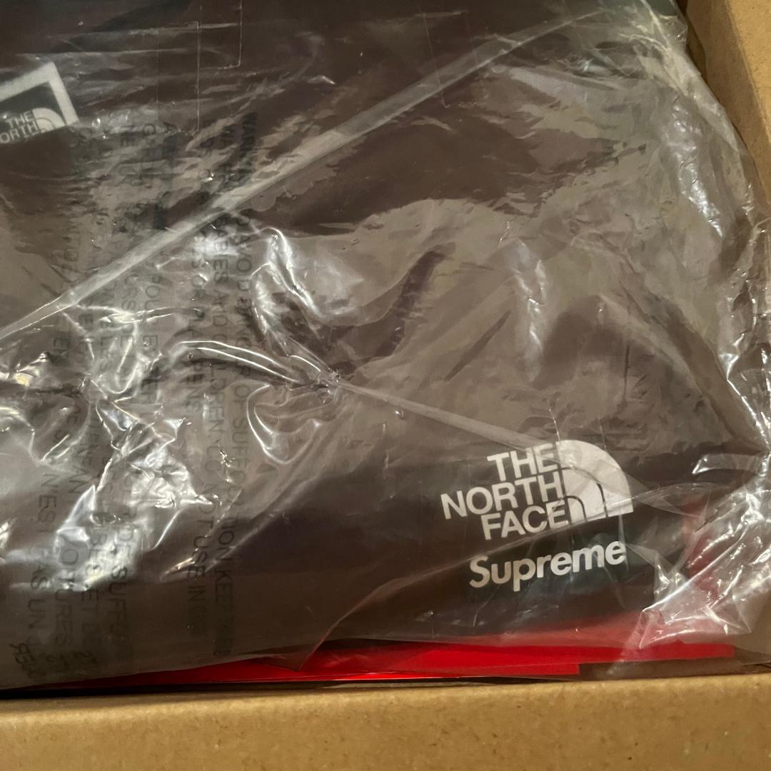ヒ*ク様 SUPREME x THE NORTH FACE Base Layer