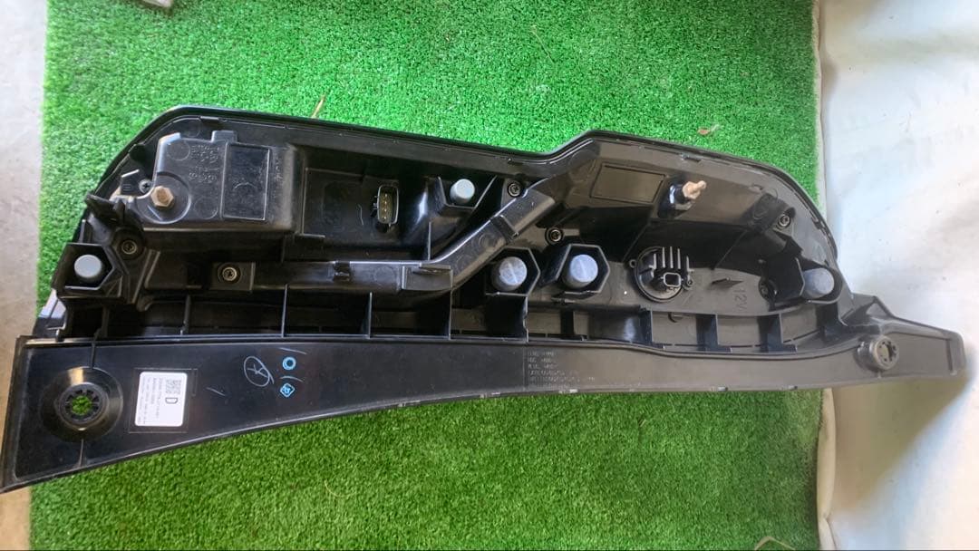 ホンダN-BOX jf3テールランプ　右側（送料込）