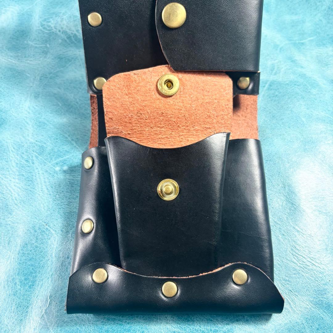 ハンドメイド　二つ折り　革財布　ステアハイド　黒色　真鍮　cx-hw-000re