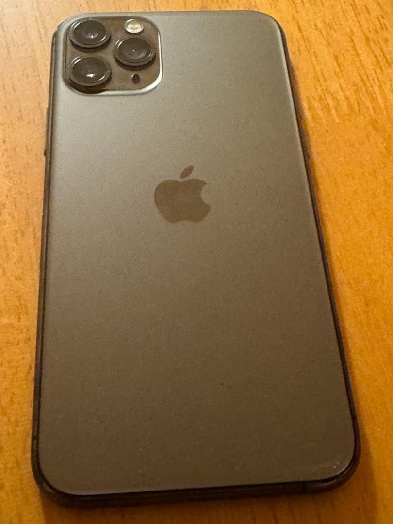 Apple iPhone 11 proスペースグレー 本体