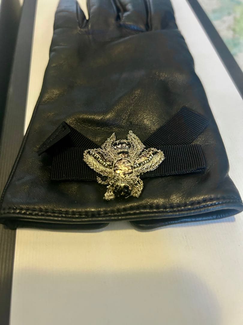 GUCCI ビー　蜂モチーフ　レザーグローブ　手袋　未使用美品