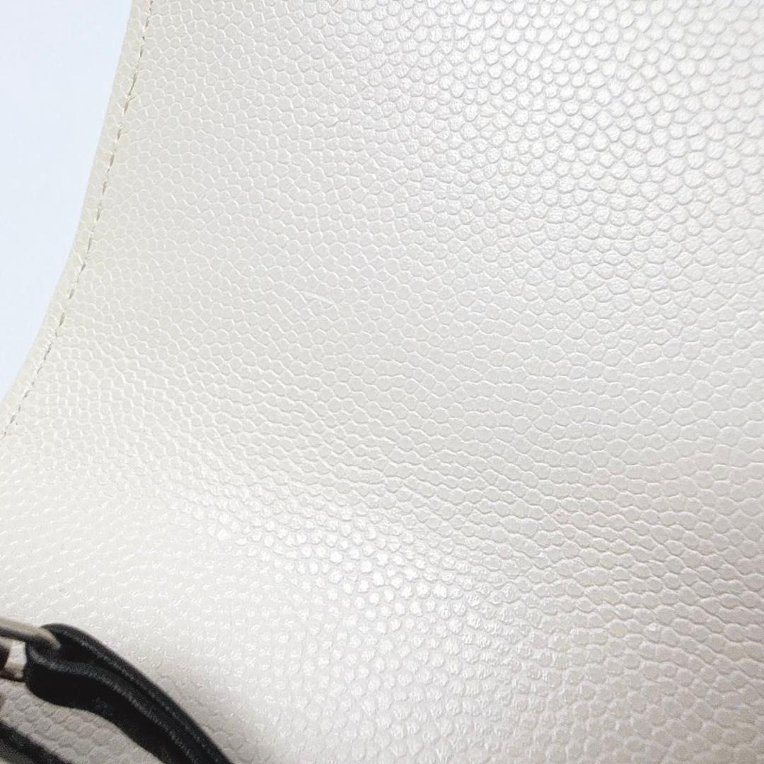 シャネル マトラッセ ココマーク キャビアスキン ホワイト 二つ折り長財布