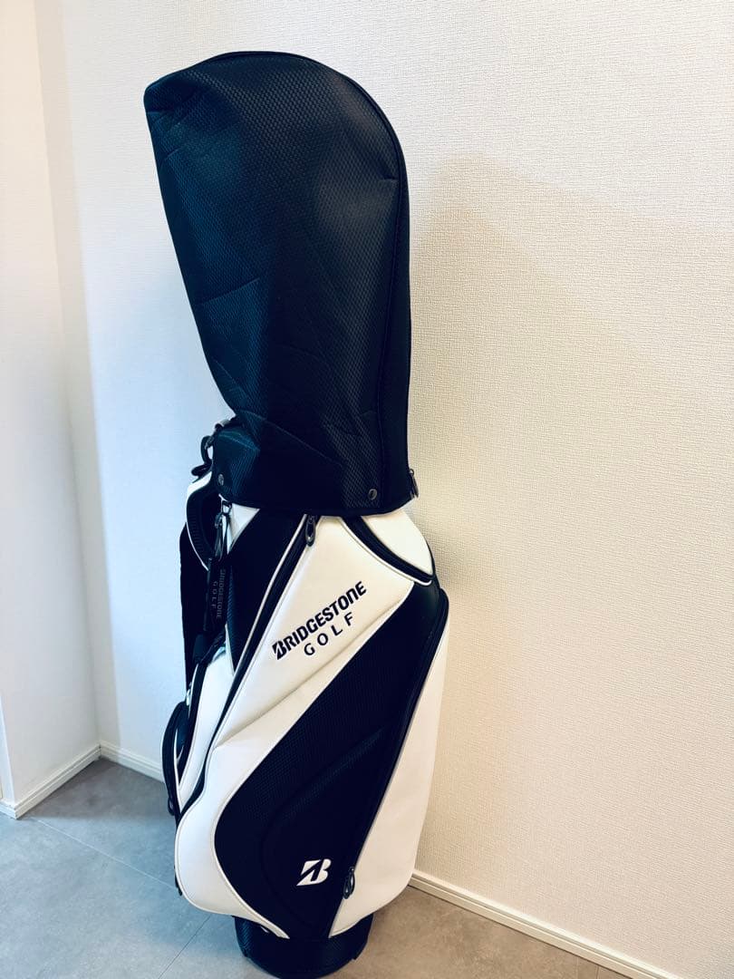 BRIDGESTONEゴルフバッグ 白黒CBG422ブリジストンキャディ