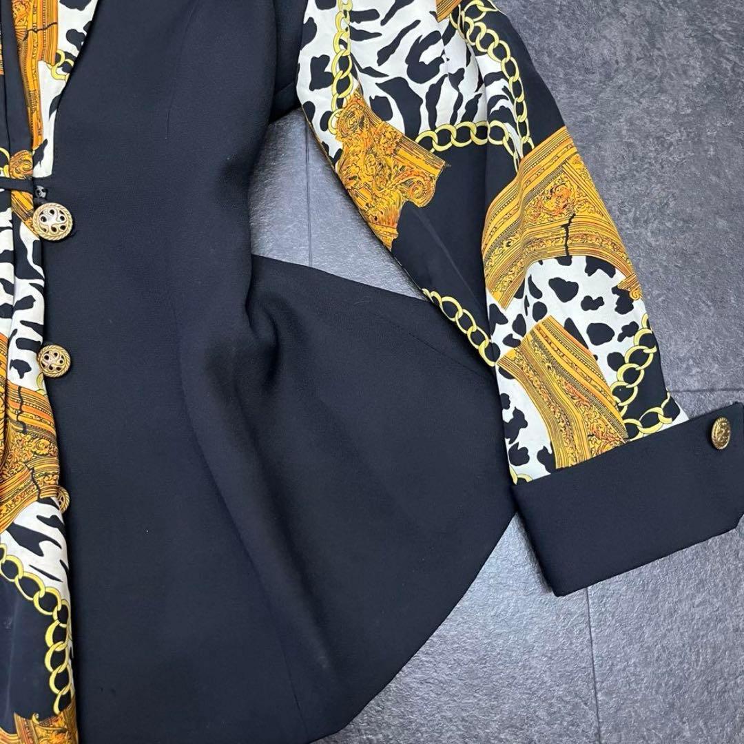 Livre claire -II- スカーフ柄シフォンオシャレジャケット