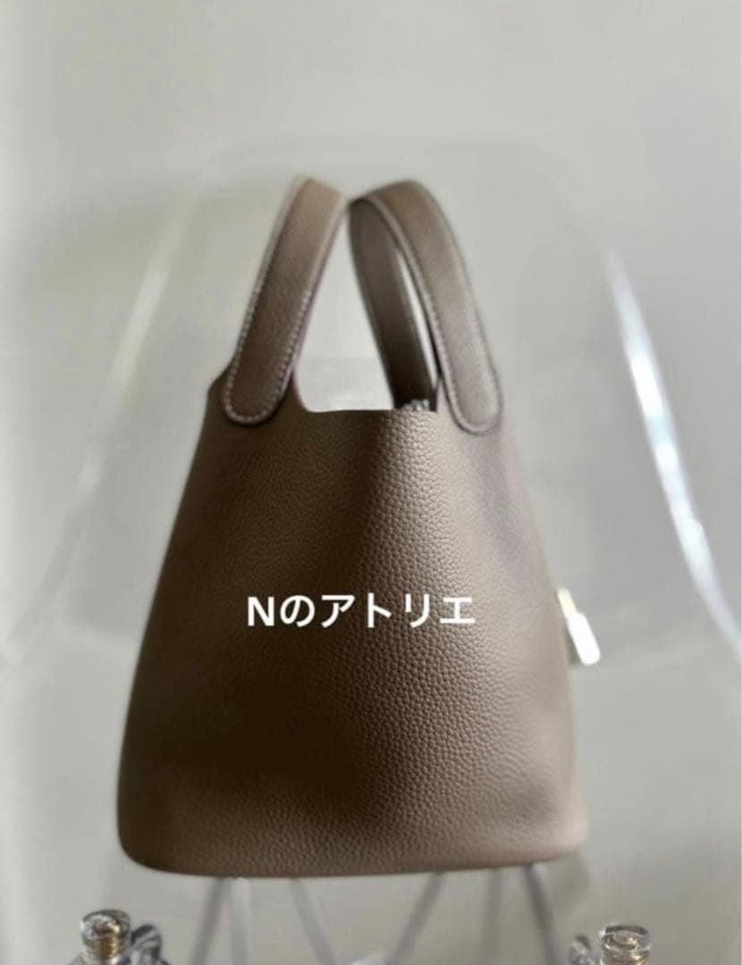 本革　牛革　大容量　バケツ型　バケツバッグ キューブバッグ　おでかけ　お散歩