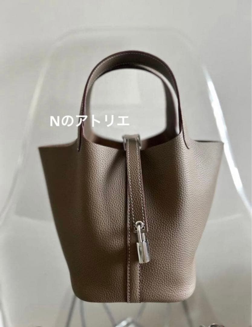 本革　牛革　大容量　バケツ型　バケツバッグ キューブバッグ　おでかけ　お散歩